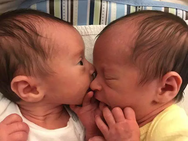 Your #dailymomentoftwin. #FawkesAndPhoenix in a bit of “play time” this morning. #hookedonfawnix #fawkespaul #phoenixhayden #dotseyduo #momentoftwin #twinning #twindad #twinboys #twins